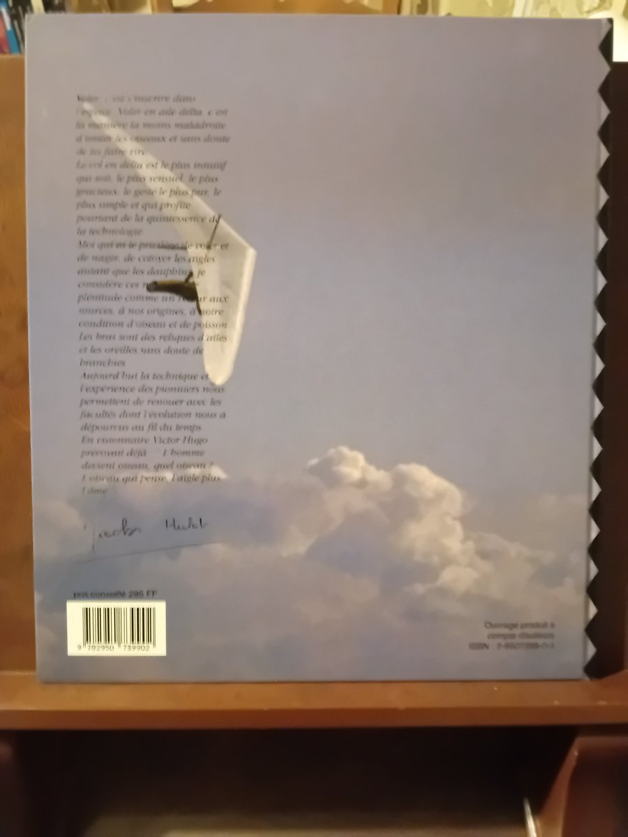Cinephemeride's tweet photo. Livre Deltaplane de de Patrice Genand et François Couturier 
#Livre #Deltaplane #AVendre #LivreRare 
https://t.co/dJMl0Rt7MW https://t.co/igq1u7hjL3