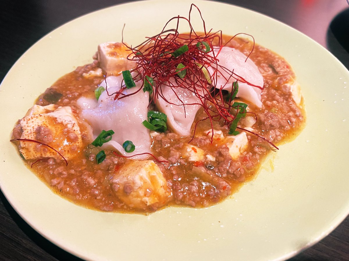 cavallino_katsu's tweet photo. 昨日は、おいしいたのしいだいすき。ありがとうございました。このイベントも15回（なんかもっとやってた気がするけど）長年の開催や出演ありがたきです。
今回の麻婆豆腐いかがでしたか。うちの息子が食べれるように、まろやかな味噌が入ってるのがミソ。
今後ともよろしくね。
#おいたの https://t.co/fok4ILnbgk
