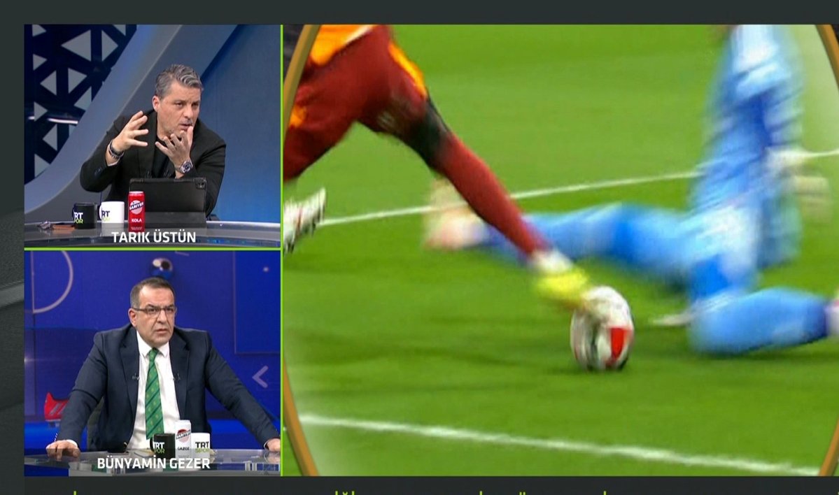 Bünyamin Gezer: "Ben bu pozisyonda sarı kart bile göstermem Osimhen'e. Topa dokunmuş, Ersin'e basmamak için de adım atıyor. Sarı kart kararı yanlış." (TRT Spor)