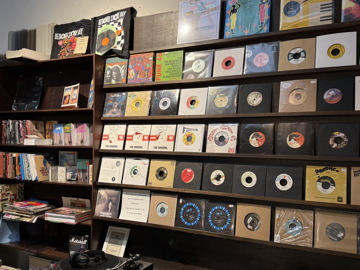 Jo Caulfield tweet media