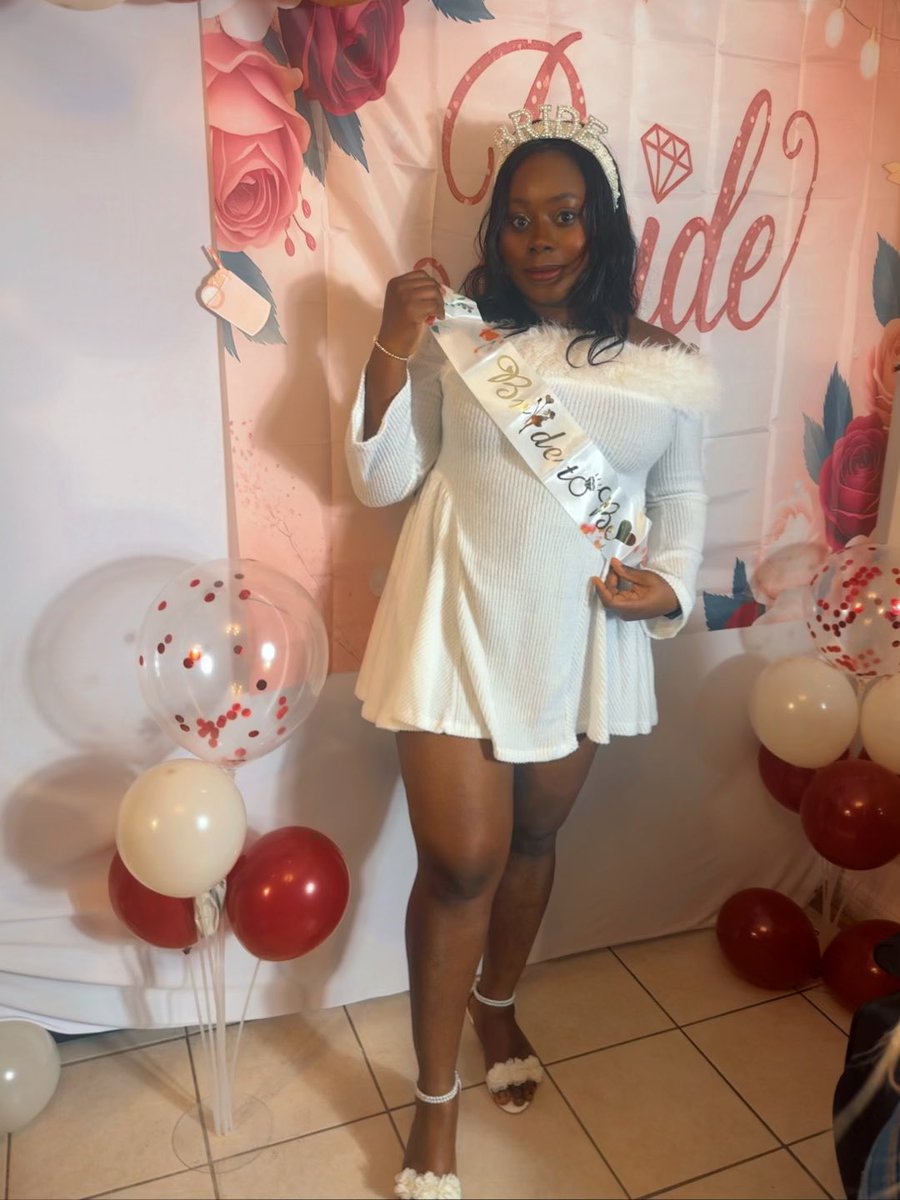 👑 Eny tweet media