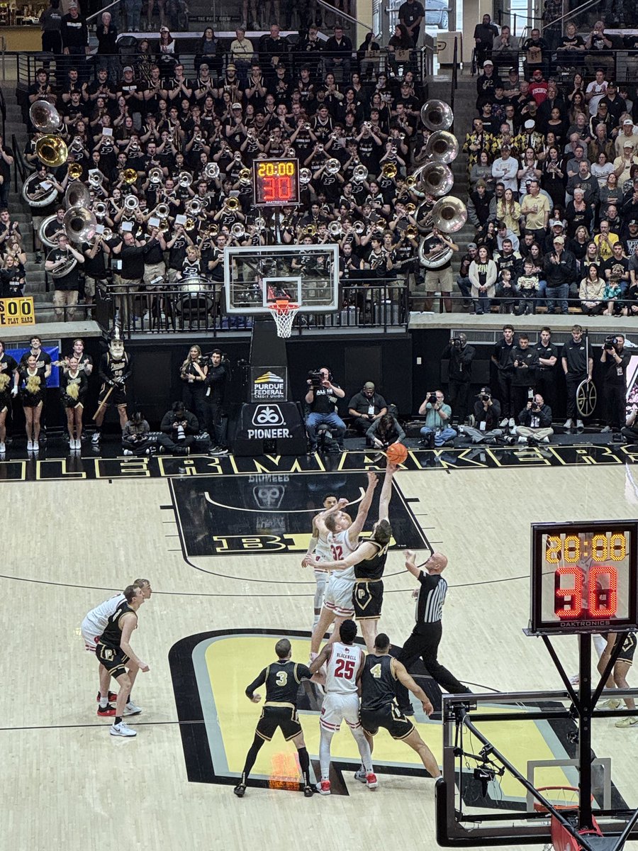 anu_m03's tweet photo. Senior Day @BoilerBall https://t.co/UJMPqPPOws