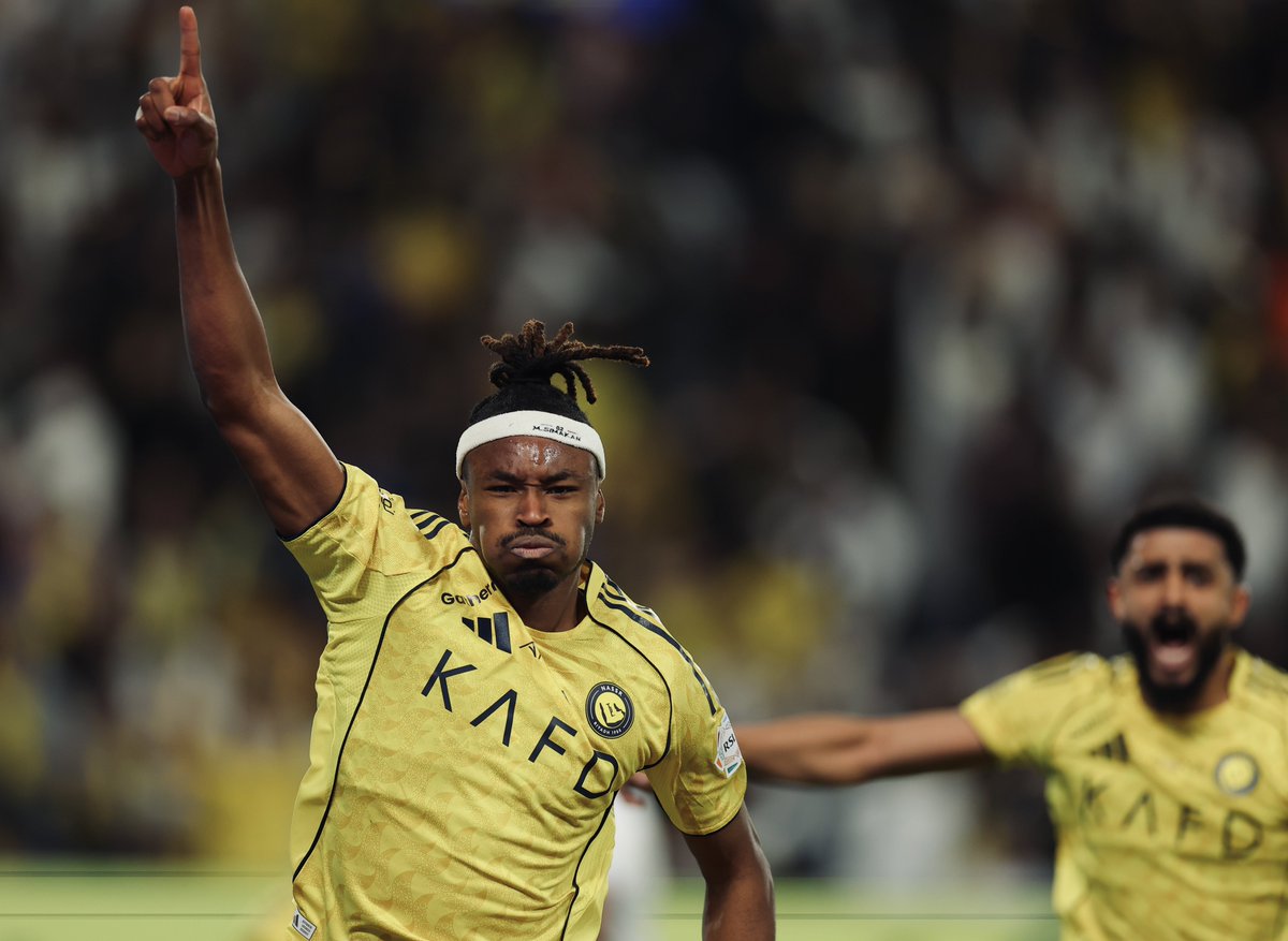 هدف مـن قلب
هدف إلى القلب
هدف سيُخلّد في القلب 💛