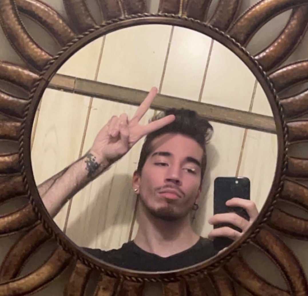 ᑕ𝖔𝐝𝛄🥀 tweet media