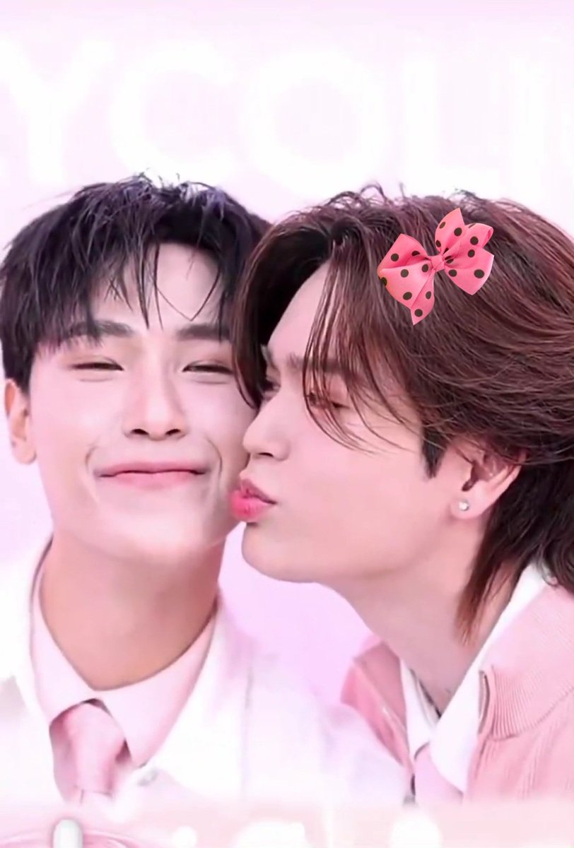 Alyssa ✨️BabyFeat❤️💙✨️ bl multi stan tweet media