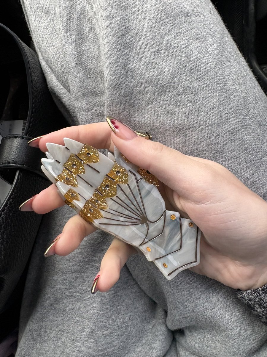 𝔏𝔦𝔱𝔱𝔩𝔢 𝔇𝔬𝔳𝔢 ⋆˙⟡ 𝕭𝖗𝖎𝖌𝖍𝖙𝖋𝖑𝖆𝖒𝖊🪶 tweet media