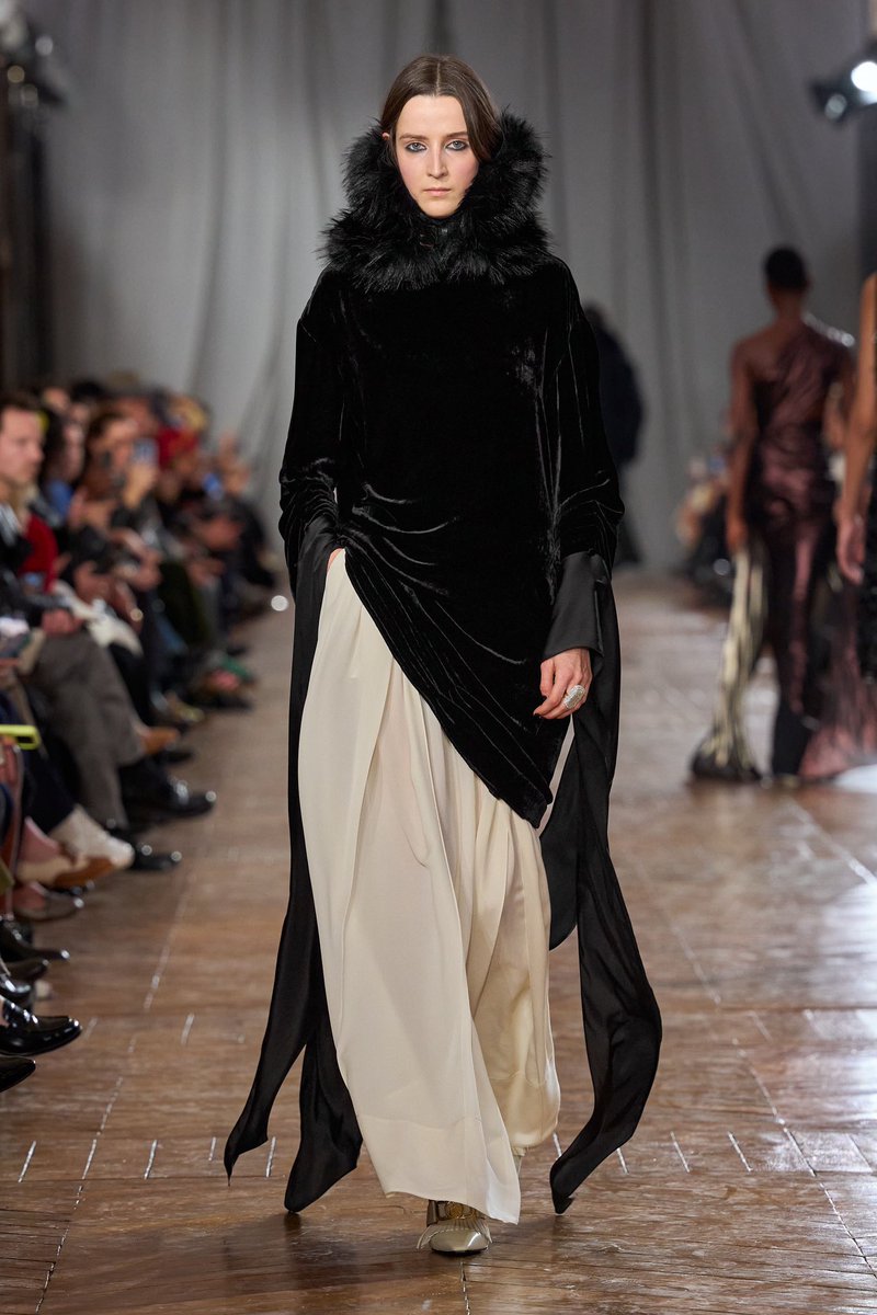 His designs aren’t flashy but are just very well done, I’d also like to add seeing Lanvin’s production quality in store was impressive and much better than some of their contemporaries.