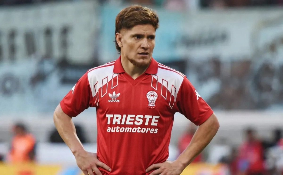 ¿por que es tendencia HURACAN? tweet media