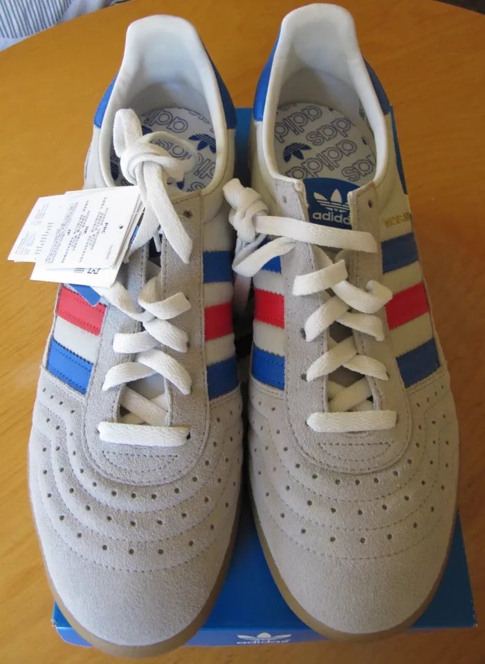 nemo_sub's tweet photo. 2016 reissue deadstock with tags, never worn. Noel  wore the originals on the first Oasis tour. https://t.co/2d72CeeAQ4