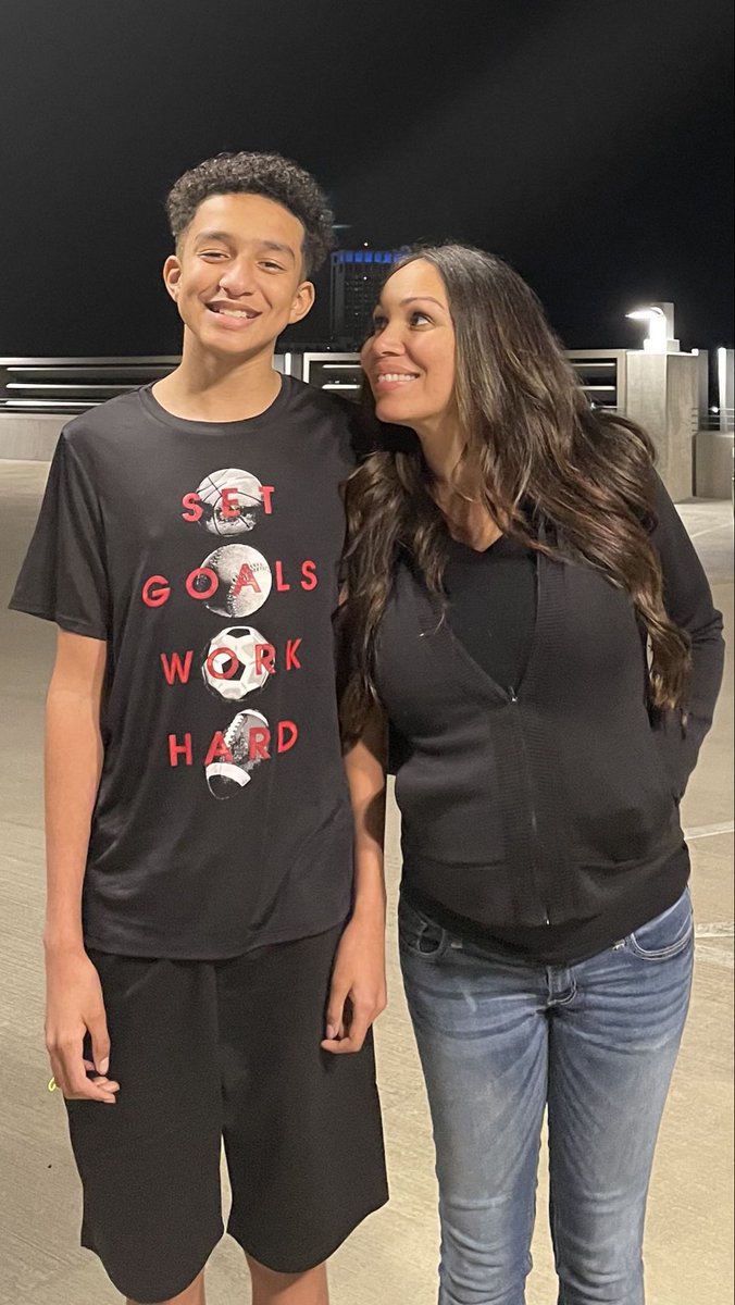 Amy Kremer tweet media