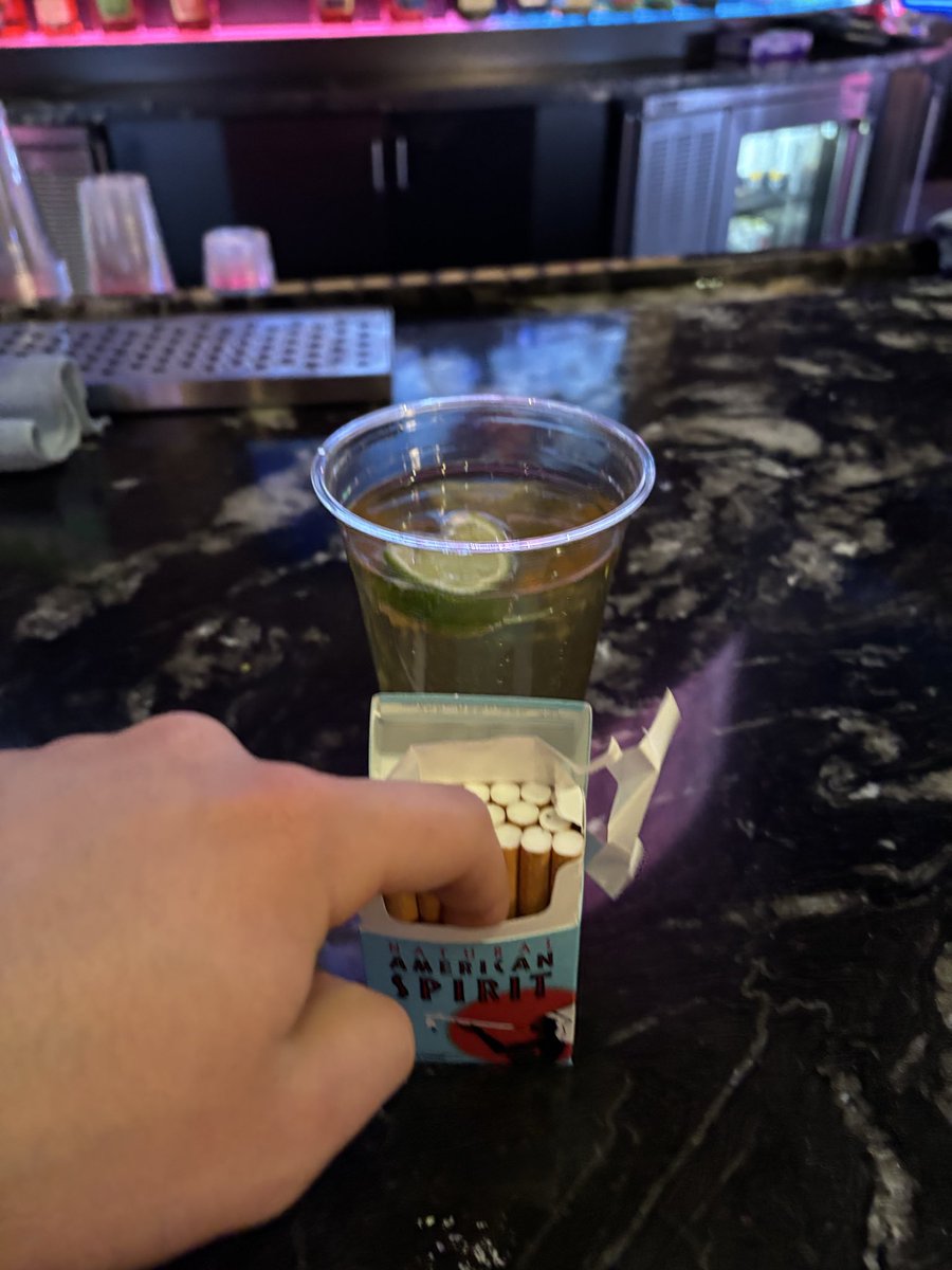 Walter Orange tweet media