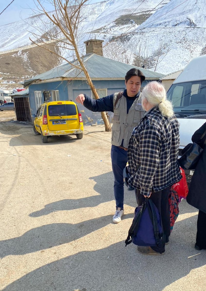 Travel.gc.ca tweet media