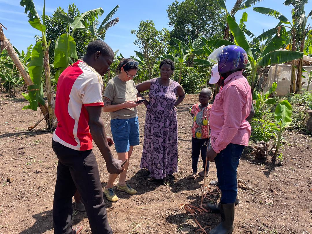 foscoduganda's tweet photo. FOSCOD, in partnership with Women Rising for Africa - WRA, has begun groundwork for a Solar Hub installation in Kyambogo Village, Njeru Municipality -Buikwe District. Our team completed a site visit &amp; inspection, a key step towards bringing clean, reliable energy to the community https://t.co/cxKo2QPRxH