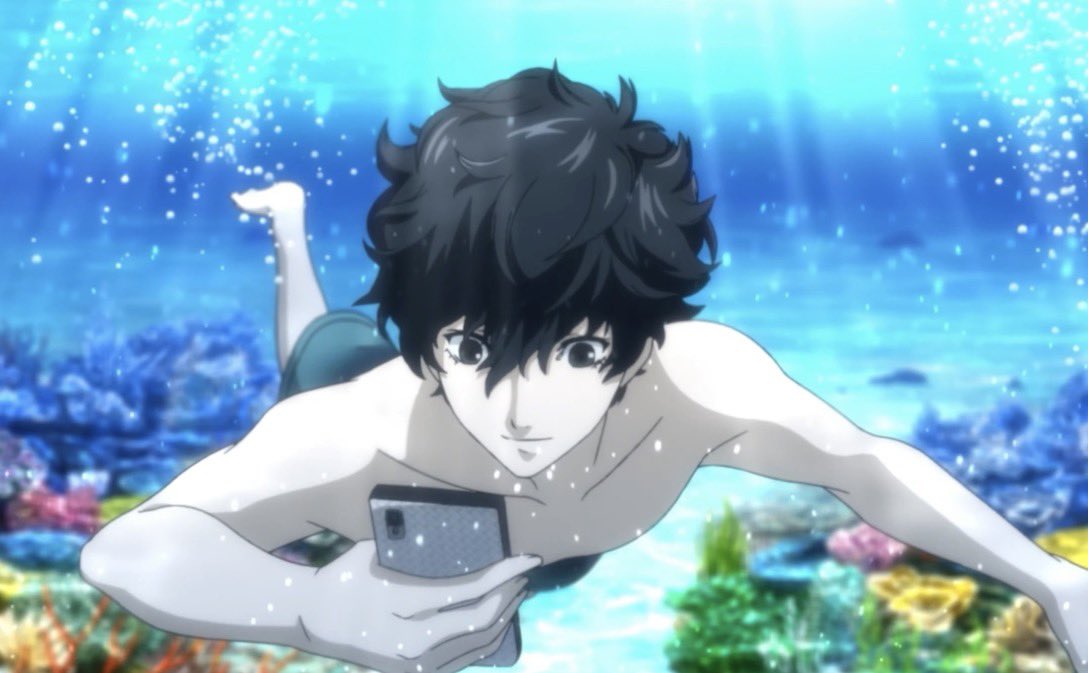 winteryournight's tweet photo. i think the top 2 most stupid Joker moments are him taking a pure BUN BITE out of a burger WITH his glove on and him going swimming with his phone that has Sophia on it 

I can’t decide which one is worse 😭😭 https://t.co/Q3QPP83QZw