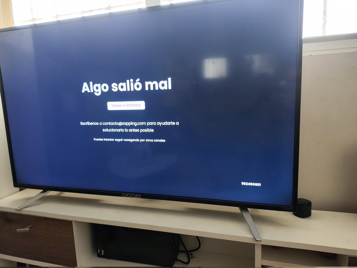 Irving_Buitron's tweet photo. @zapping_ecu Terrible servicio justo en medio partido. Ayuda por favor https://t.co/HBkMlH5UJY