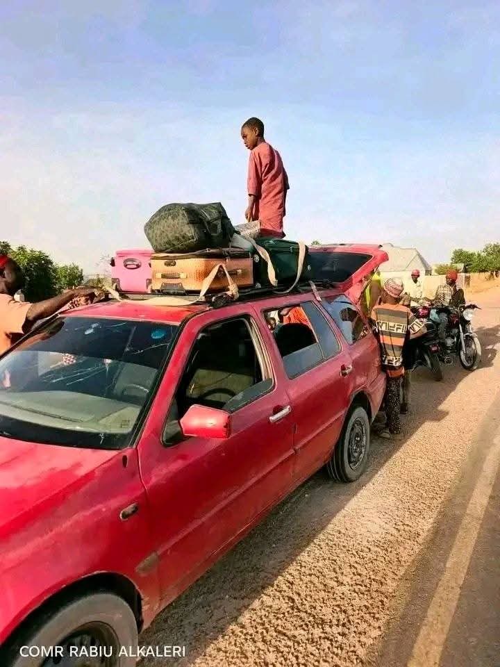 Residents of Pali town in Alkaleri LGA of Bauchi State have begun fleeing their homes after a brutal attack by bandits last night. Families are abandoning everything behind, seeking safety wherever they can💔💔💔😭😭😭