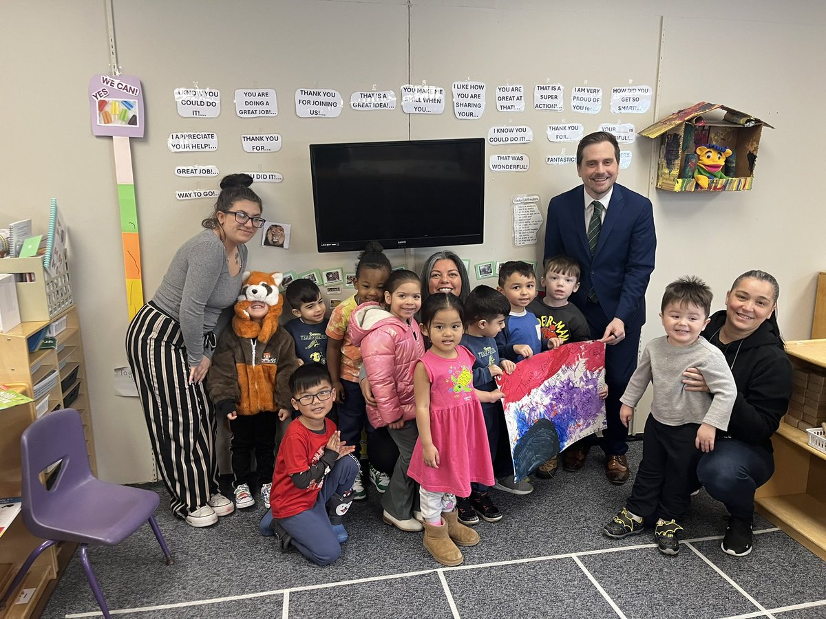 DavidLeBoeuf's tweet photo. 📚 Loved joining students at Leicester’s WCAC’s Head Start for Jumpstart’s Read for the Record and reading See Marcus Grow. A great reminder of what community investment makes possible. #MAPoli #MALeg https://t.co/q7Y8B7ZGRp
