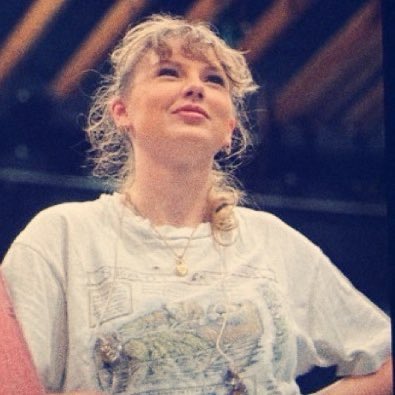 celia ⋆·˚ ༘ * 🦦✡︎ tweet media