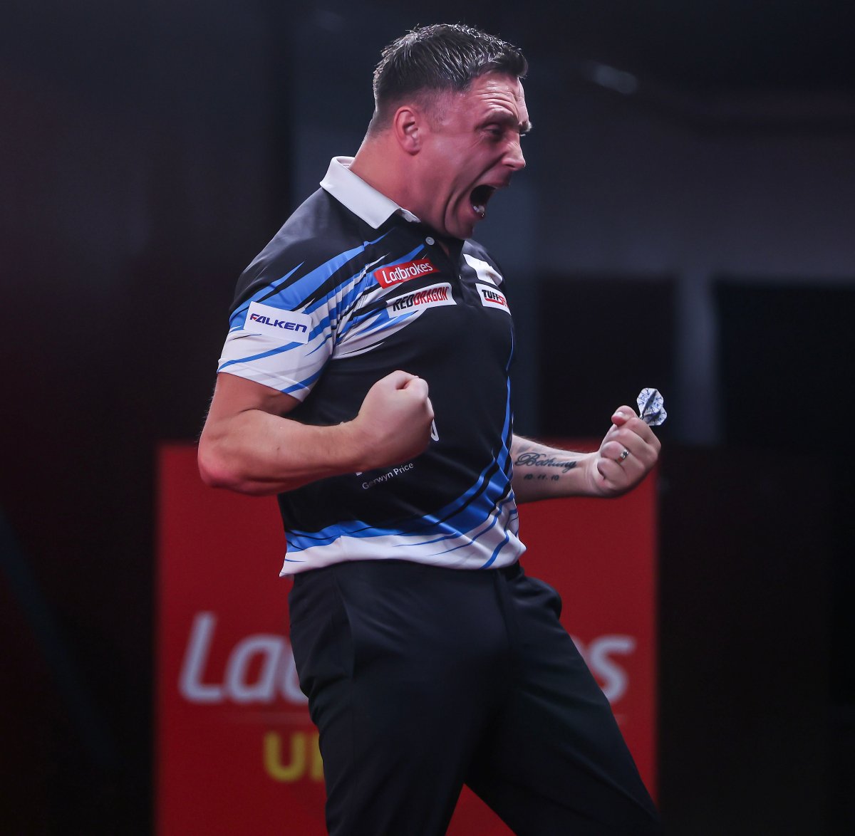 PDC Darts tweet media