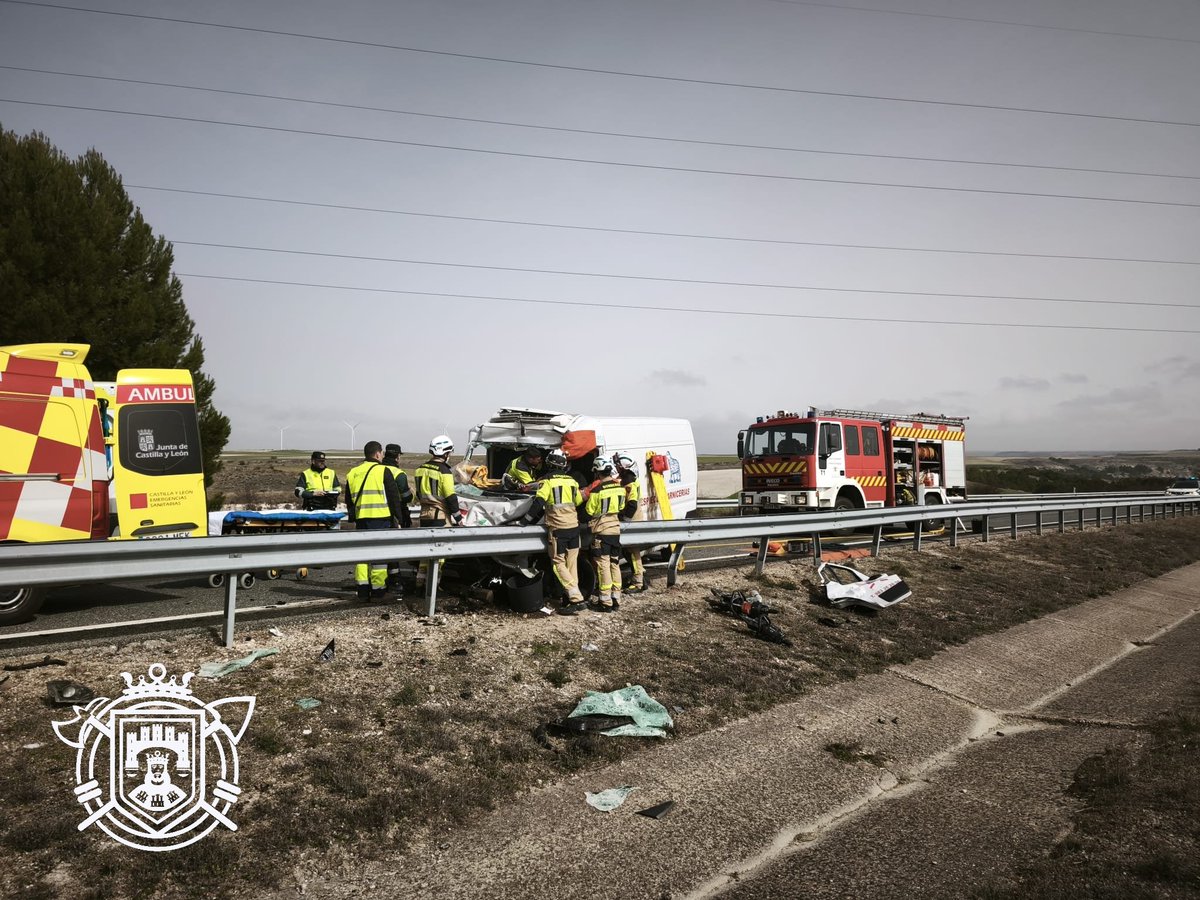 Semana negra en las carreteras burgalesas. Intervenimos en 4 accidentes de tráfico durante 4 días consecutivos que dejan 1 fallecido y 5 heridos graves