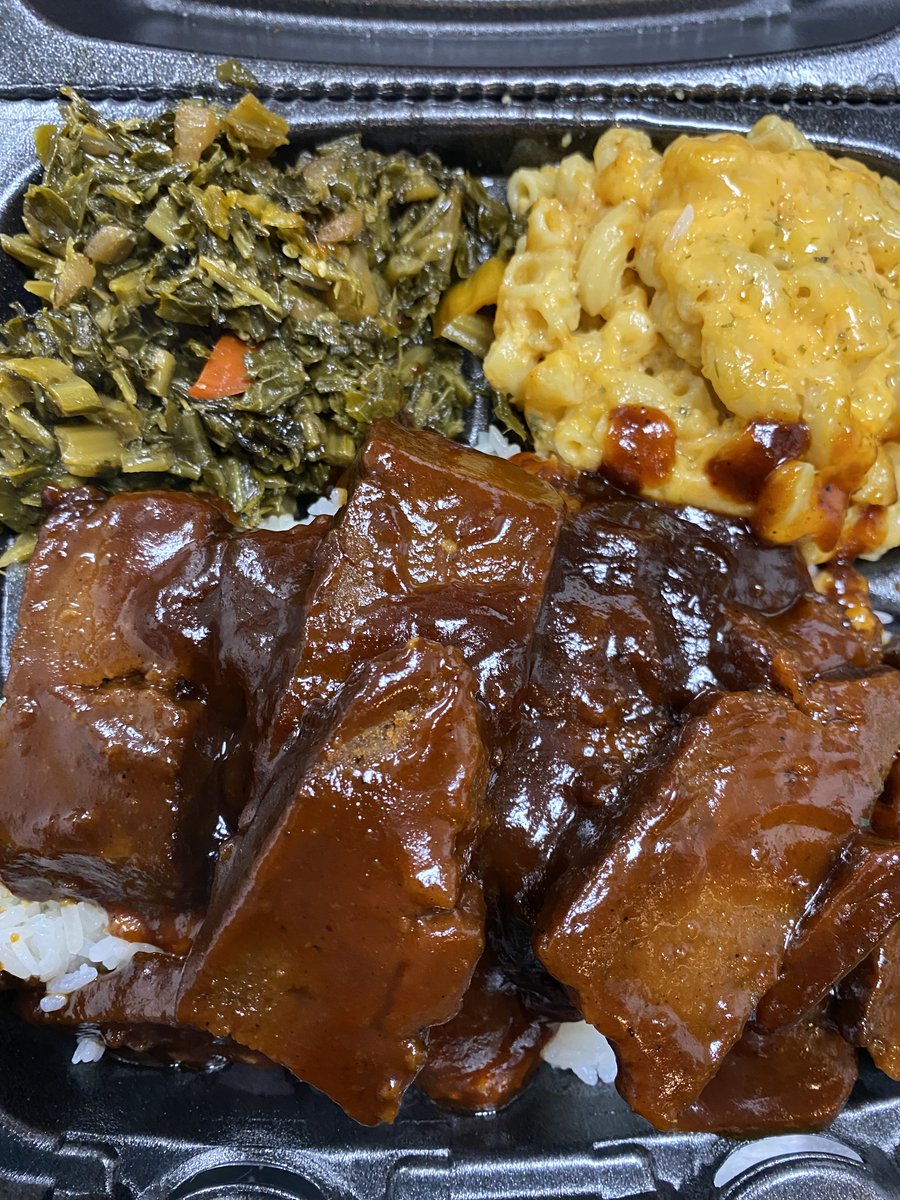vegetariantogo's tweet photo. Fresh vegan comfort food made to order in Lithonia.
BBQ vegan rib tips, rice, fried plantains, and greens.
Order online for delivery tonight.

👉https://t.co/EIrYPJ2qcZ https://t.co/INclzAeT0I