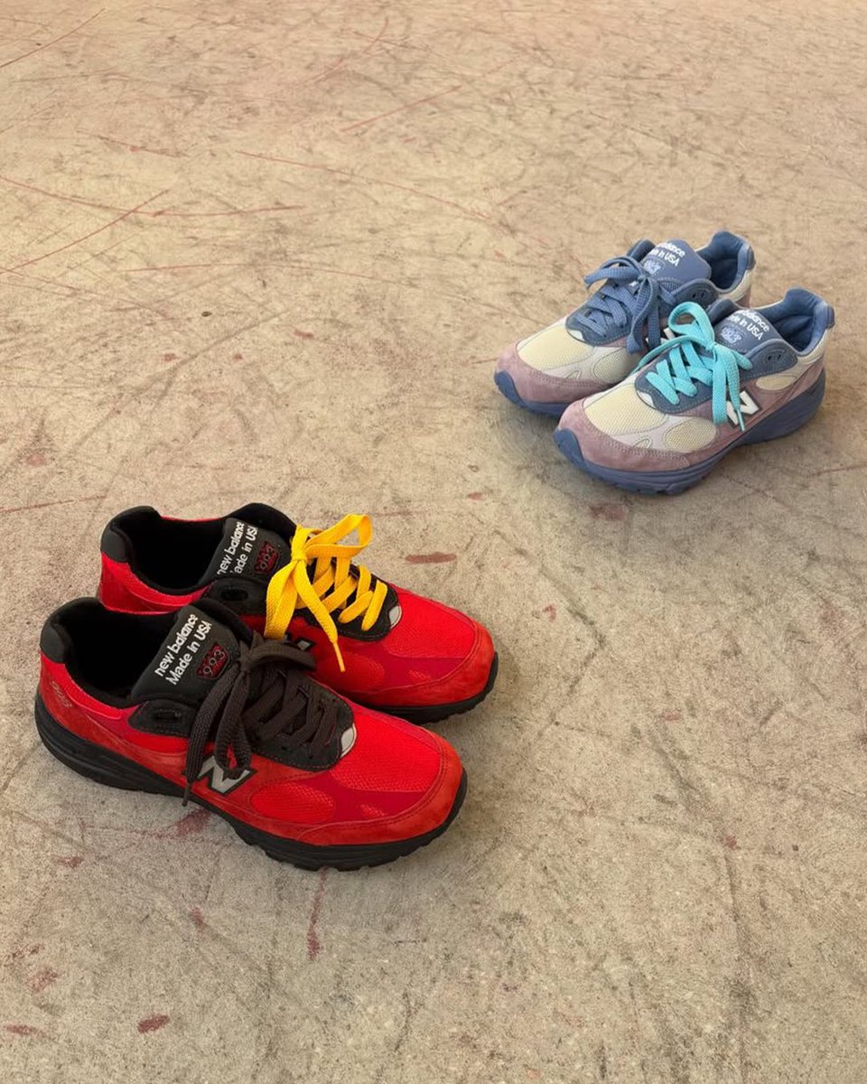 ComplexSneakers's tweet image. A detailed look at the “Baltimore vs. DC” New Balance 993 Pack 🦀🏙️

The pack will feature two colorways for each city, the red-colored pair representing Baltimore and the cream-colored pair representing DC. Inspired by the DMV but built for the community. 

📸: (IG) mylesknowit