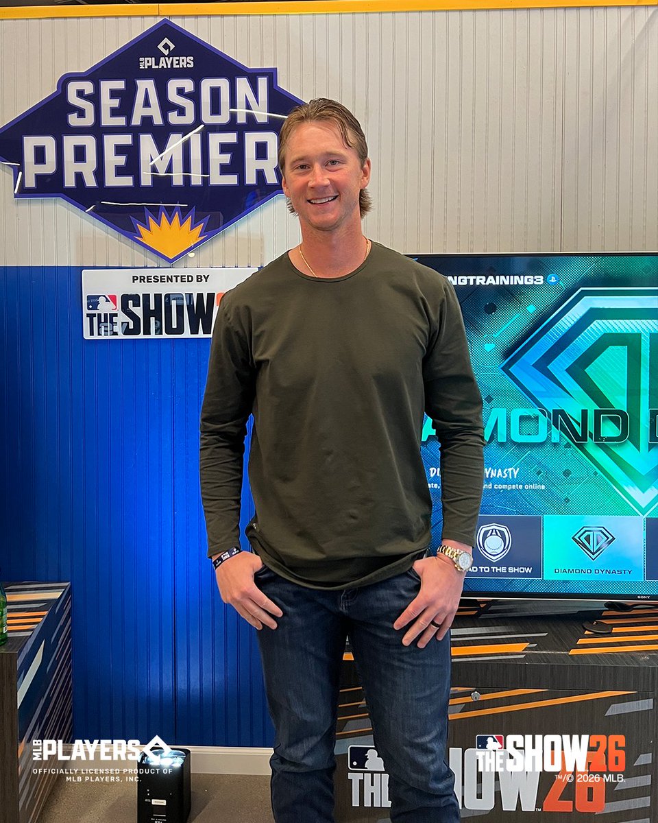 MLBTheShow's tweet image. Some friends dropped by to visit us at #SpringTraining! 🌵⚾

#MLBTheShow #MLBTS26SpringTraining