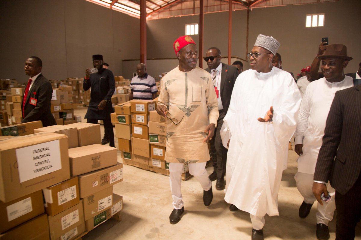 SirE_Foundation's tweet photo. In a landmark move for Nigeria’s health sector, the Sir Emeka Offor Foundation (SEOF) took a major step in strengthening Nigeria’s healthcare system by distributing specialized medical books to over 59 teaching hospitals across the nation.
#SirEmekaOfforFoundation #SEOF https://t.co/yZ8ikP3WfP