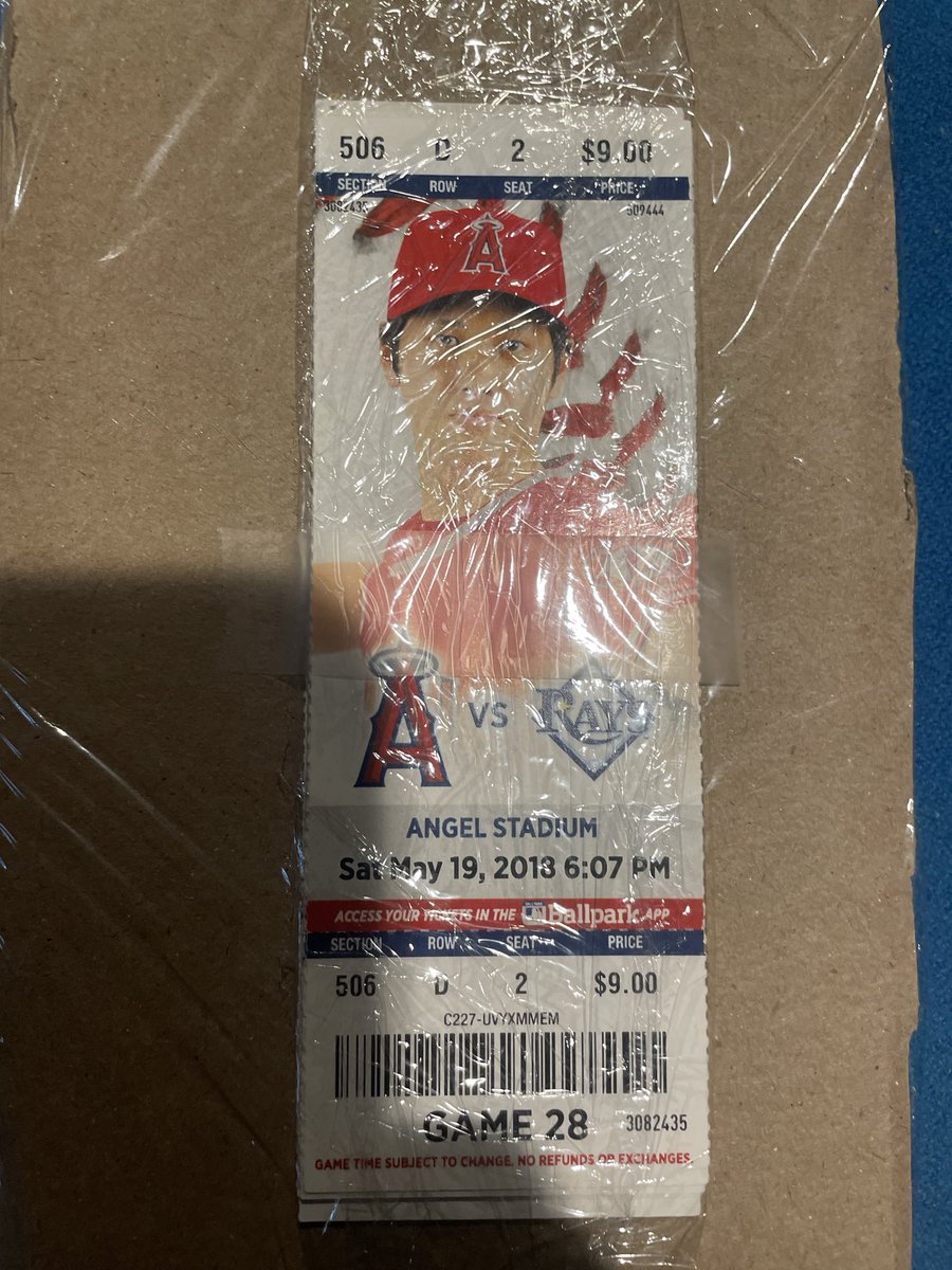 Pococion36's tweet photo. @CardPurchaser Real fun mail day -thank you so much for the cool bowman merch @bbce! #mailday #deadcenter #Baseballexchance #hobbylife https://t.co/VABkptUGKo