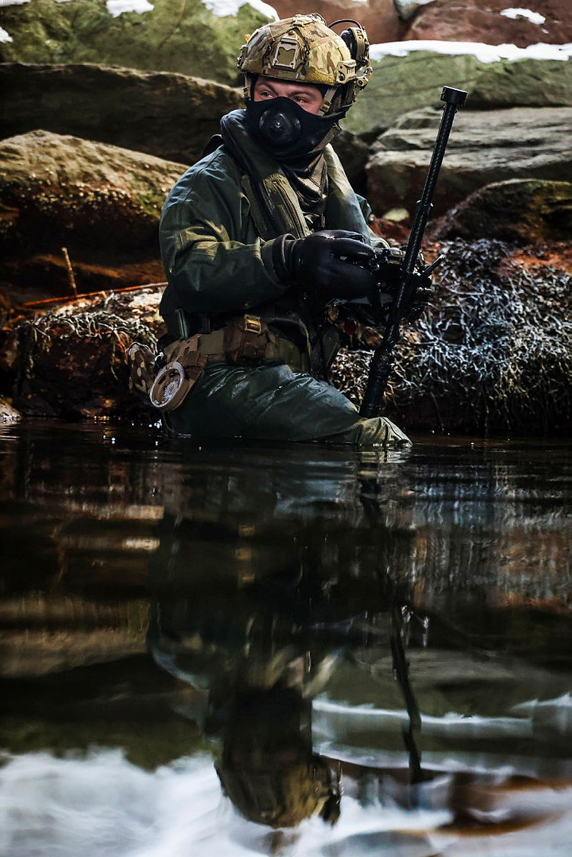 Shore Reconnaissance Troop – 30 Commando IX Group Royal Marine surveys ...