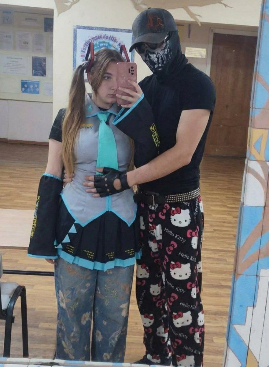 ShaddysGirl's tweet photo. Took this pic few days ago. We went to my university party, I was dressed like Miku. Shad said that I look cute with those silly ponytails ๐ค๐ค๐ค
Thanks babe! U look incredible all the time!
#boyfriend #love #cosplay #relationships #irlblog https://t.co/L1FcKT4jWM