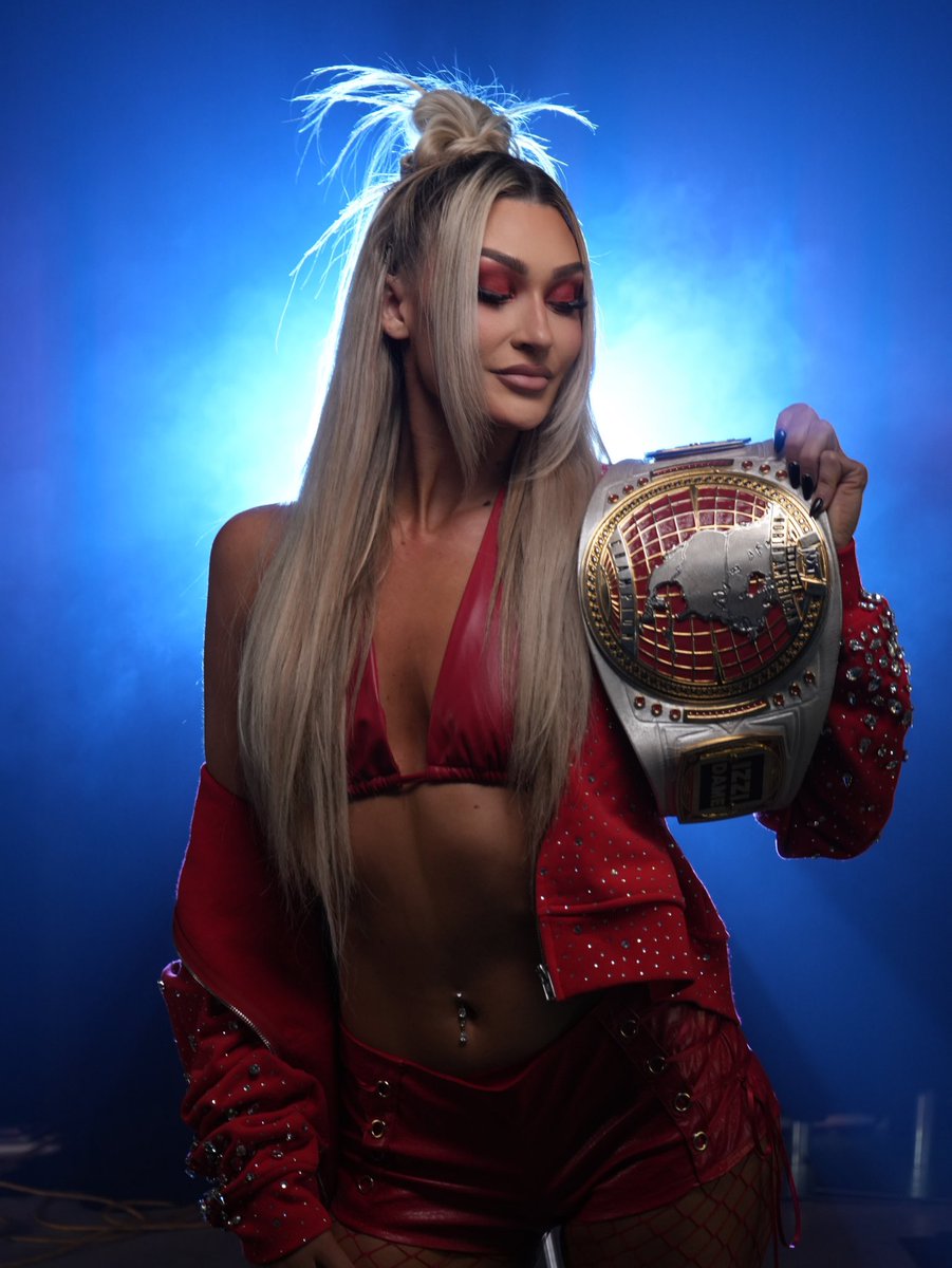 izzi_wwe's tweet image. There’s only one way tonight ends.. #ANDSTILL 🖤🩸