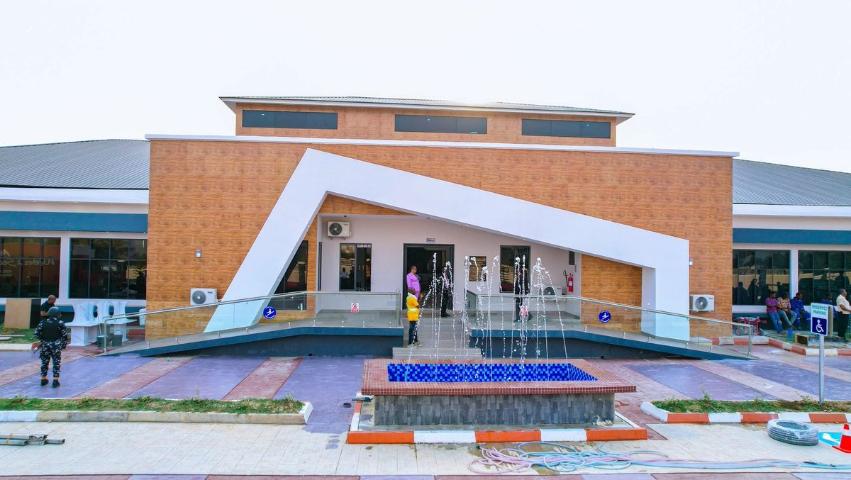 Today, we commissioned the Senator Oluremi Tinubu Senior Citizens Centre in Uyo, a project inspired by the vision of my dear wife, Pastor (Mrs.) Patience Umo Eno, to ensure our elderly citizens receive the care, respect and comfort they deserve.

I sincerely appreciate the Wife