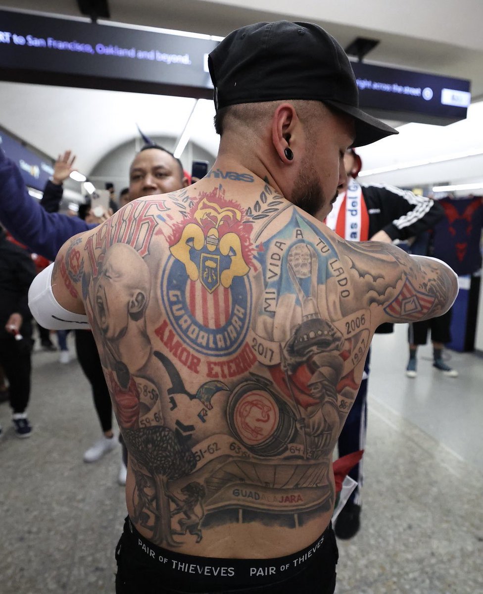 Chivas's tweet photo. 🇫🇷 Amor eterno ❤️ https://t.co/B4ie34bNMU