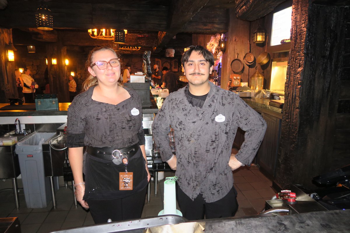 ParkHopping.com tweet media