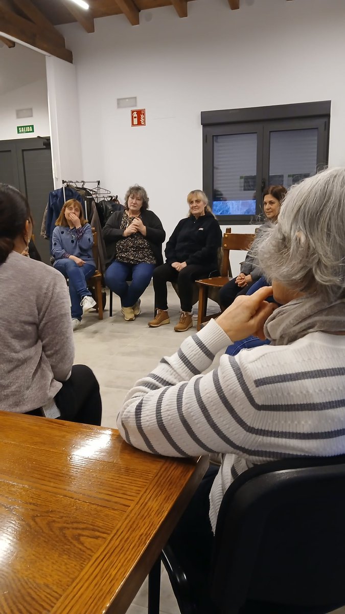 AcoaAke's tweet photo. Tejiendo comunidad en #Kuartango 🟣 #8M Testimonio de una vecina de origen colombiano
Komunitatea ehuntzen Kuartangon 🟣 #M8|ko inguruko Kolonbiako bizilagun baten testigantza
Sta. Eulaliako📍 #Marinda|ko #kontzejua
@Kuartango_Udala @AnanakoKuadrila #Araba #Alava https://t.co/qCNtqkJyLe