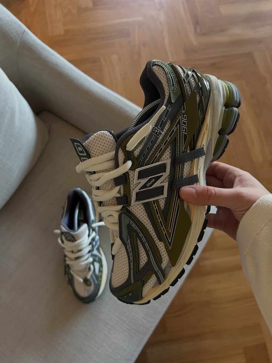 tenislinks's tweet image. 🫒 New Balance 1906R “Olive”.
