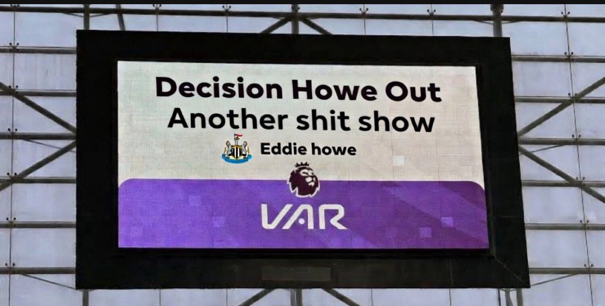 universal credit bum tweet media