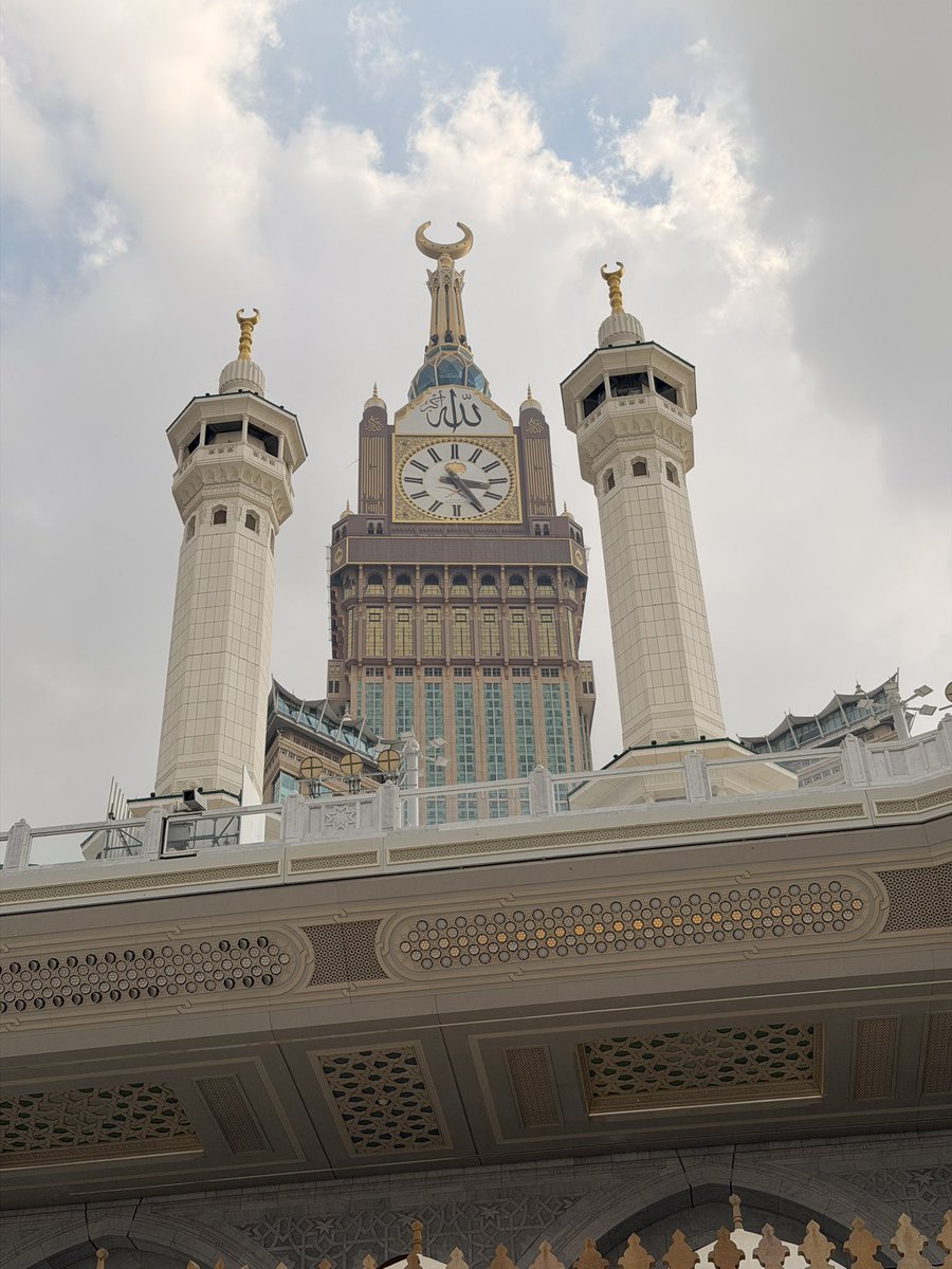 𝑴🕴🏽𓅓 tweet media