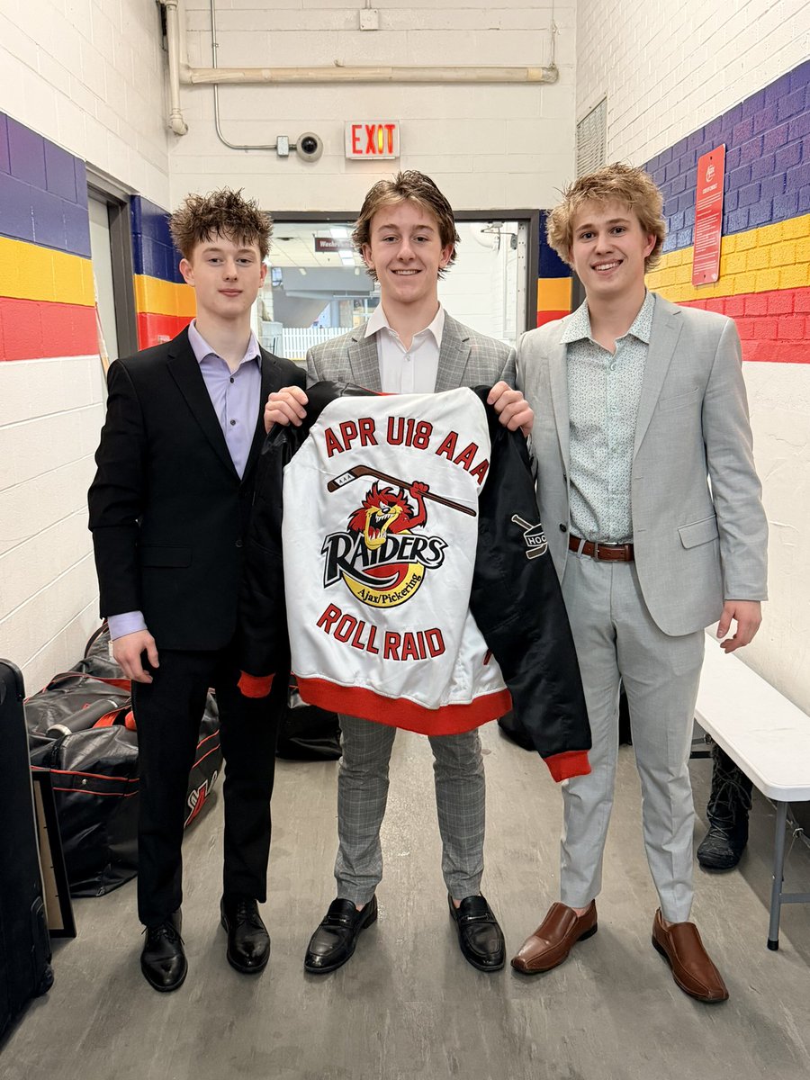 APRaidersU18's tweet photo. The boys clinch their spot in the OMHA Championships after an 8-1 win over the Kingston Jr. Gaels. Rhys Huinink earns the player of the game. #RollRaid https://t.co/Qu5KdCsO9y