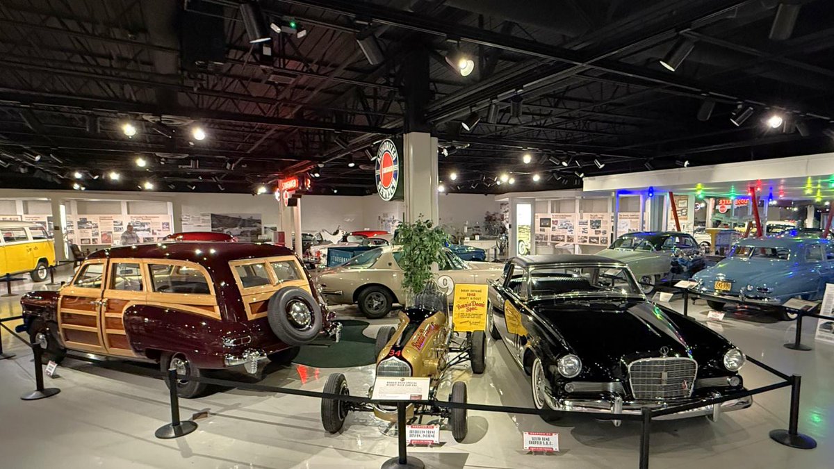 ClassicCars.com tweet media