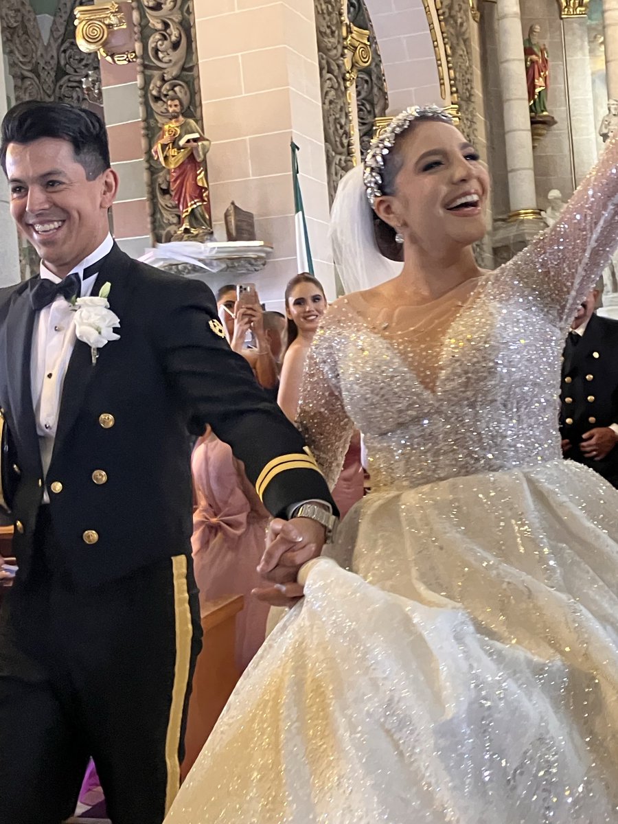 Felices los esposos.