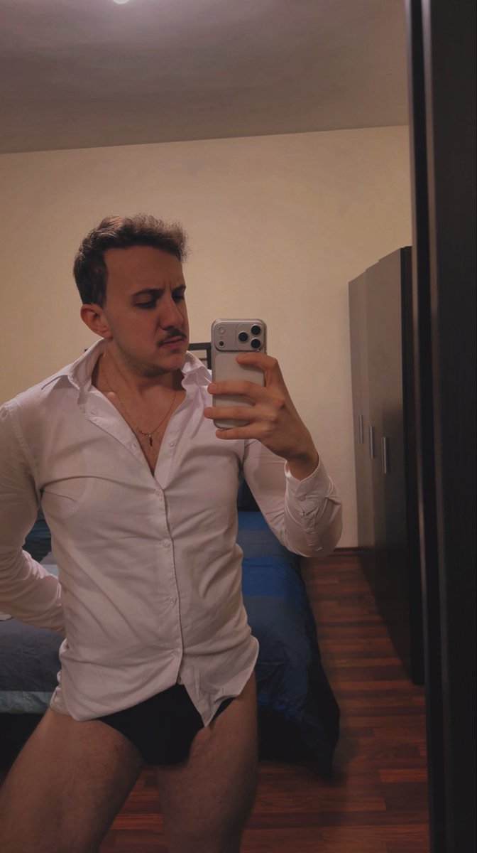Il_Dino_'s tweet photo. SABATO 😌
#men #brief #meninsocks #explore #white #camicia #outfit #bulge https://t.co/C1aZVwIwIt
