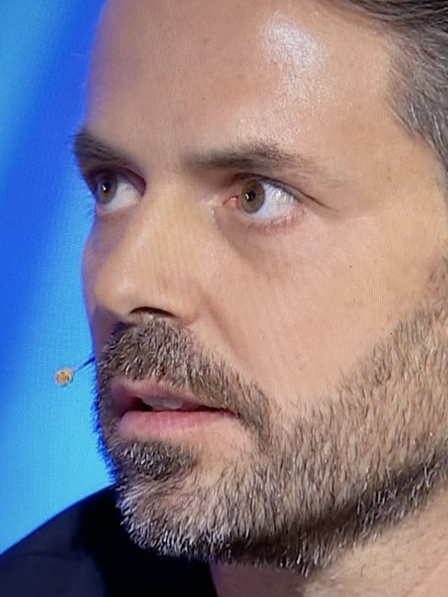 steffanngi's tweet photo. Terrore 👀 #CePostaPerTe https://t.co/F1sas4hYmm