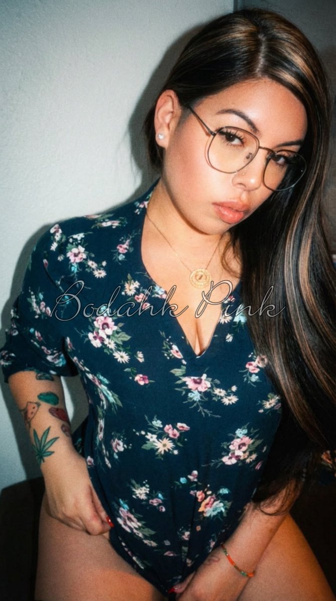 🙏🏼🧡🤓🌍

✨ AllMyLinks.Com/BodahkPink ✨