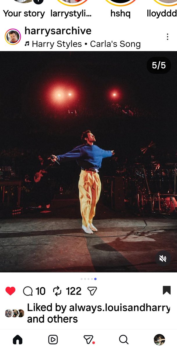 beathomas61's tweet image. Pics of Harry from ONO HARRYARCHIVE. Of course, the pic with the blue and green wires would be included in this photo dump. We will stop  when they stop. We literally can't defend them but we will.🤣🤭😉🥰💚💙👨‍❤️‍💋‍👨🤷‍♀️