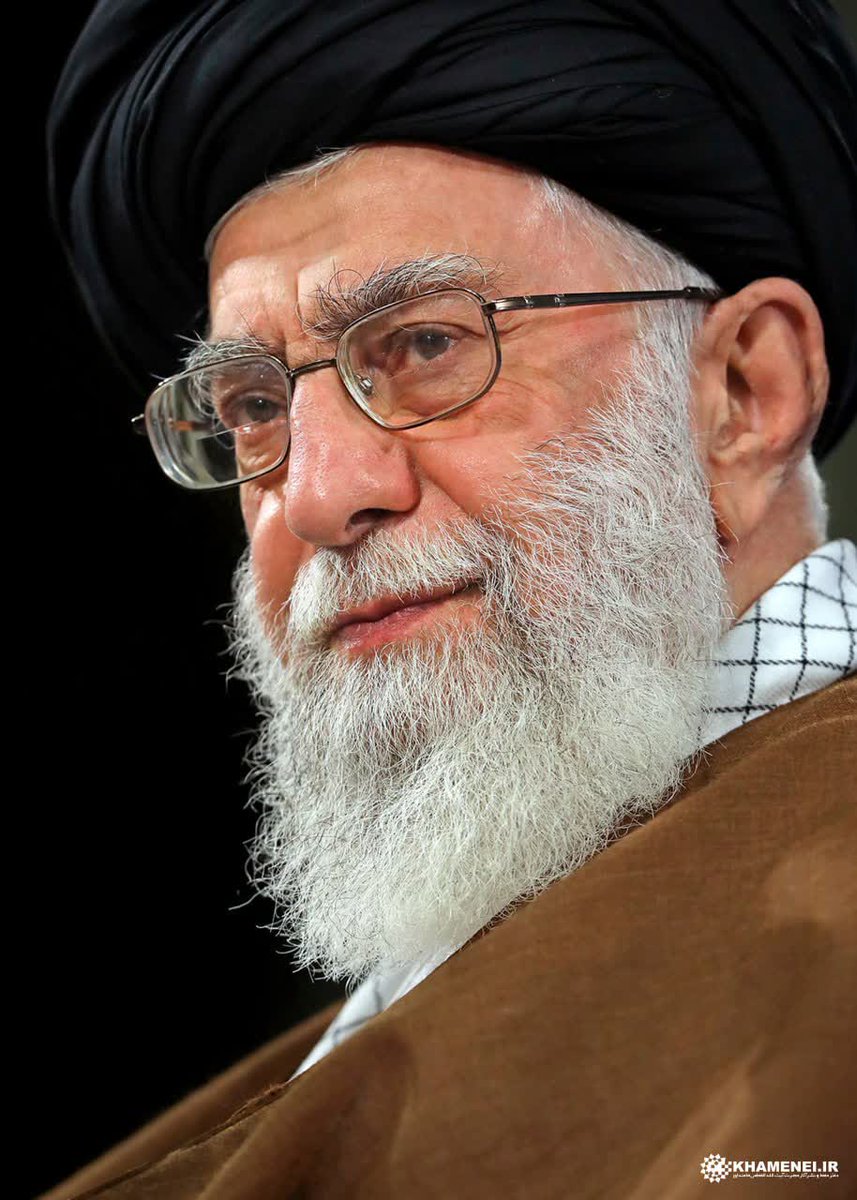 هل من مترحم على قائد الثورة الإسلامية الإيرانية ؟