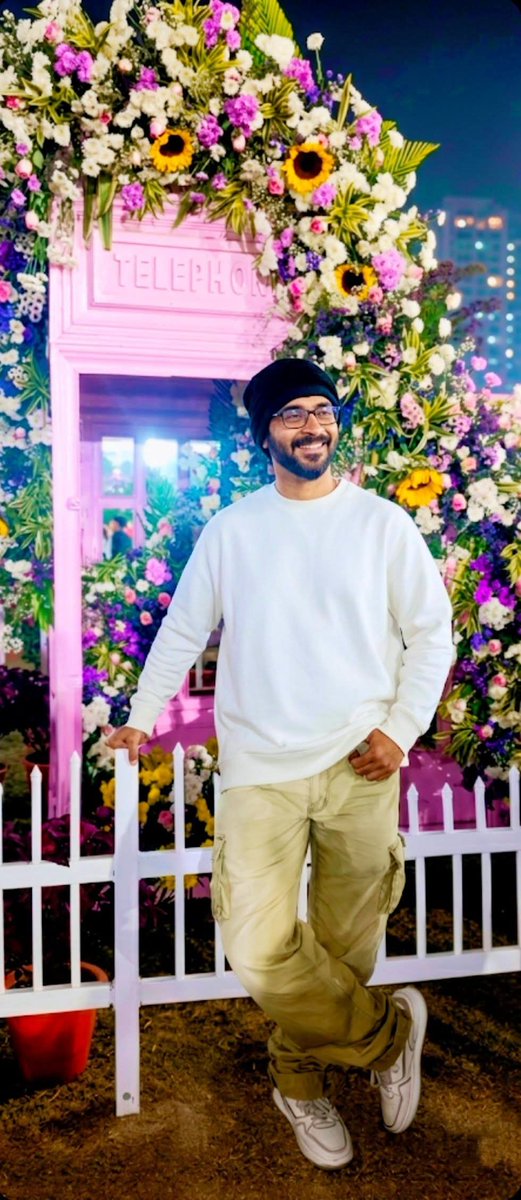 ShamilRavi's tweet photo. Sunday Morning.. 🌞😊🌻✨✨

In the entire world, God has given the quality of smiling only to humans..!!
Don't give up this quality, no matter what the circumstances, always keep smiling..!!
#morning #grow #highlight #sundaymorning #everyone #photo #everyonefollowers https://t.co/j06XHWJFjs