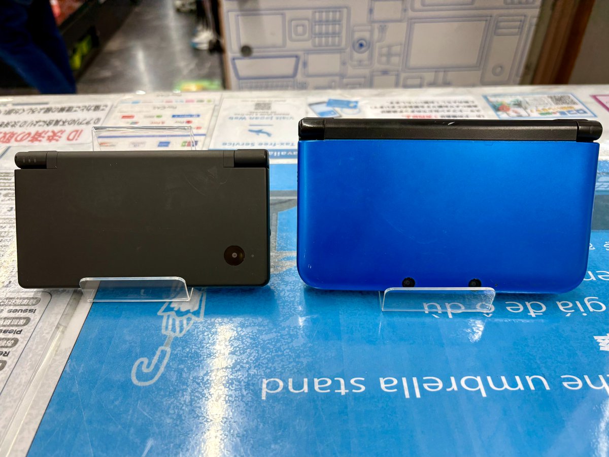 iosys_chuou's tweet image. あれ？
まだ残ってる、、、？

レトロブームはゲームにも及んでいるのか、いつもはすぐに売れちゃうのに🤔
3DS LLとDSi🎮
是非いかがでしょうか💛

#イオシス #Nintendo #3DSLL #DSi