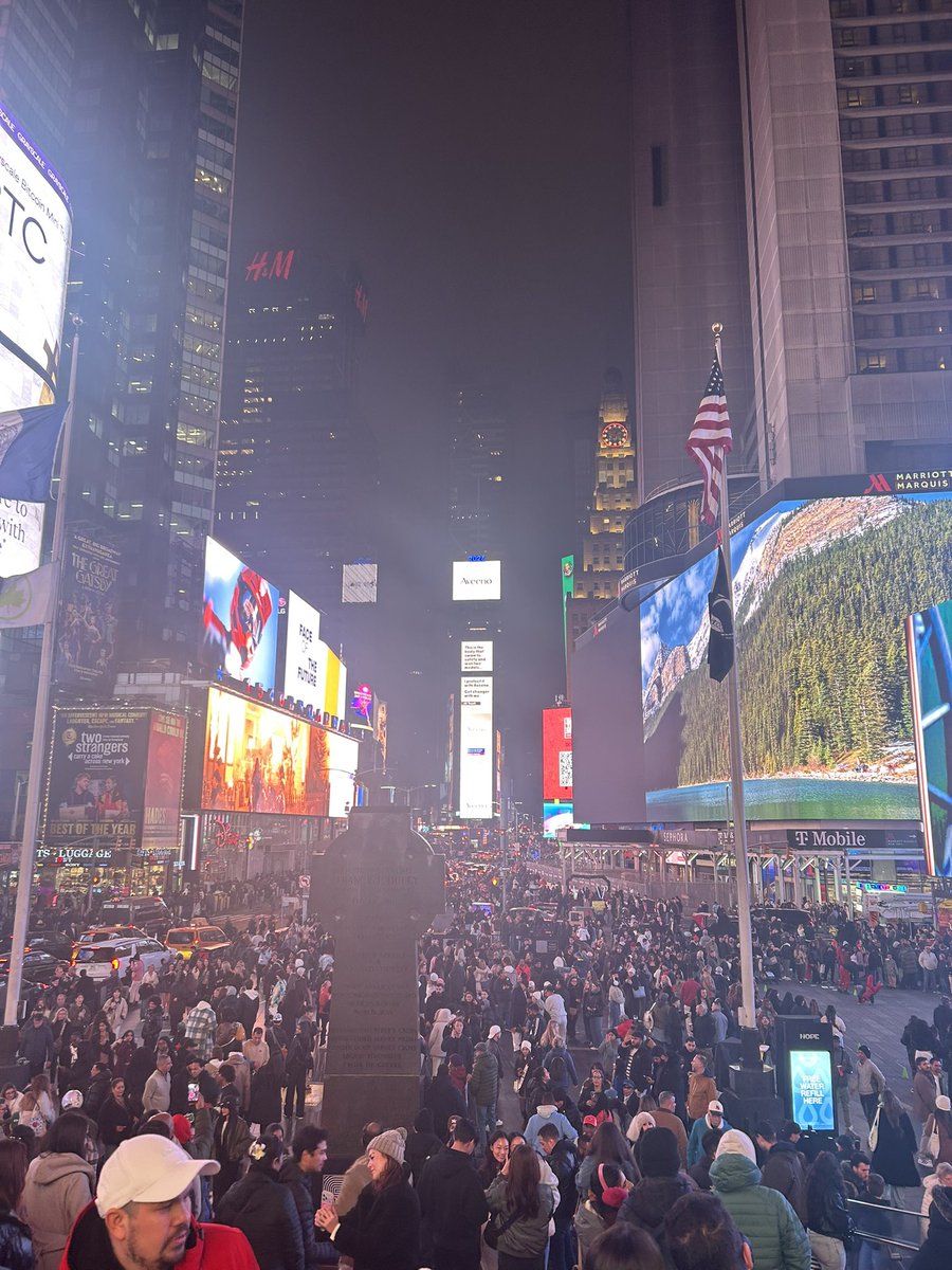 Dimitri Grieb tweet media